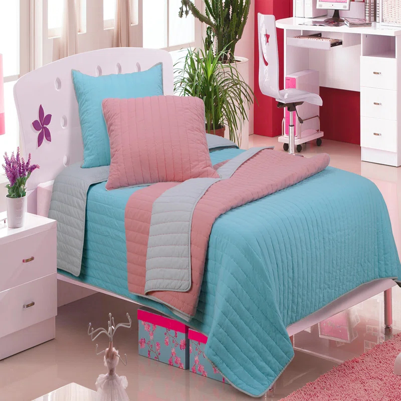 Superior Brandon Standard Cotton Traditional Reversible Quilt Set