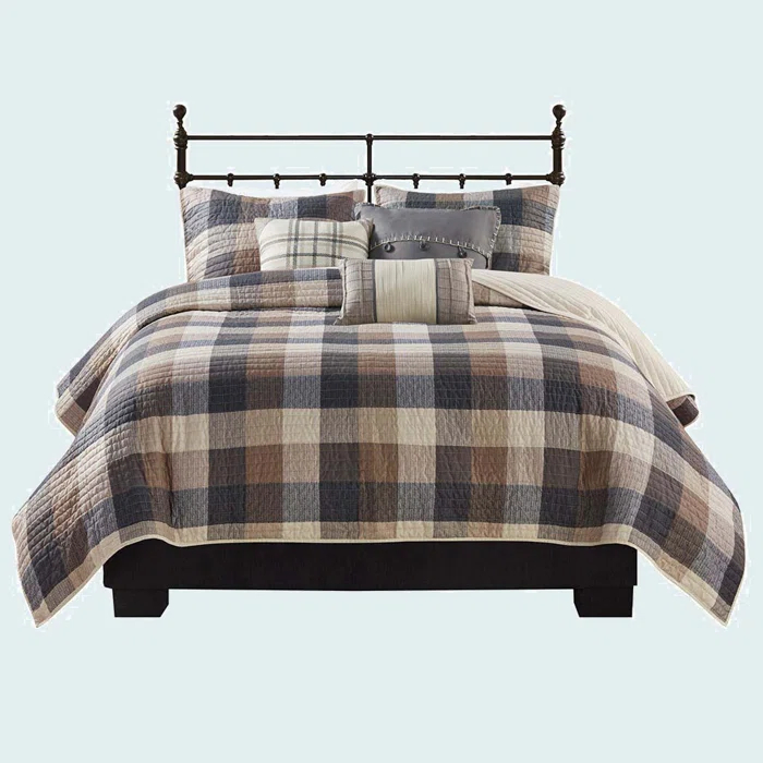 Madison Park Ridge 6 Piece Printed Herringbone Quilt Set with Throw Pillows
