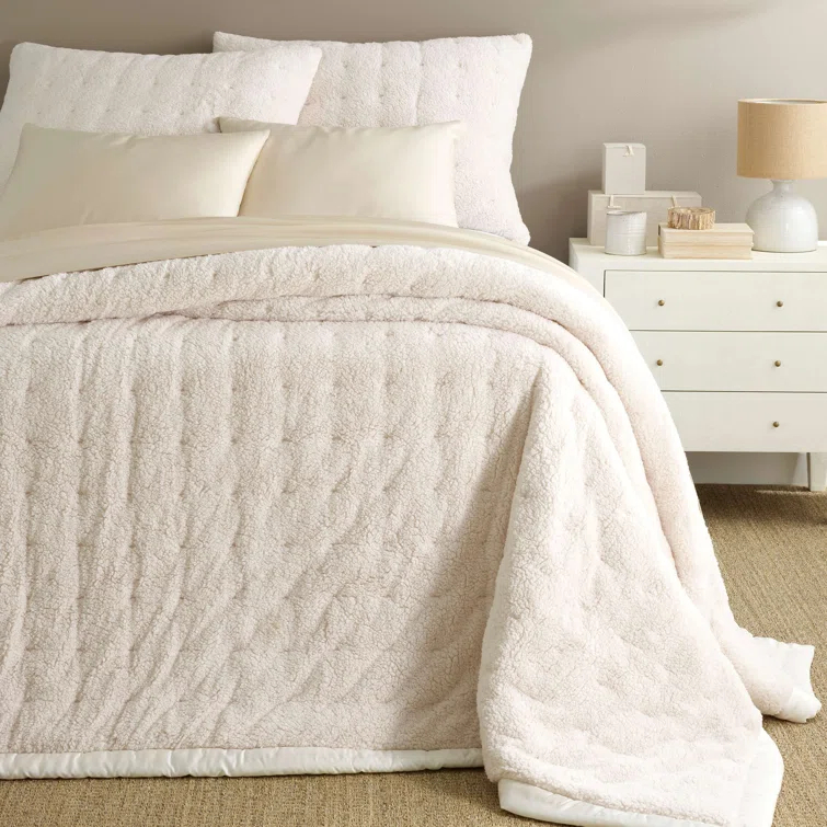 Marshmallow Fleece Grey Puff