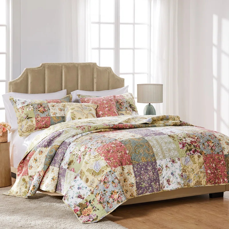 Greenland Home Fashions Blooming Prairie Patchwork Cotton Reversible Quilt Set with Throw Pillows
