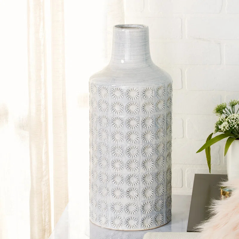 CosmoLiving by Cosmopolitan Porcelain Ceramic Floral Decorative Vase