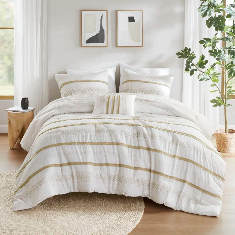 Madison Park Carolina 7 Piece Stripe Comforter And Quilt Set