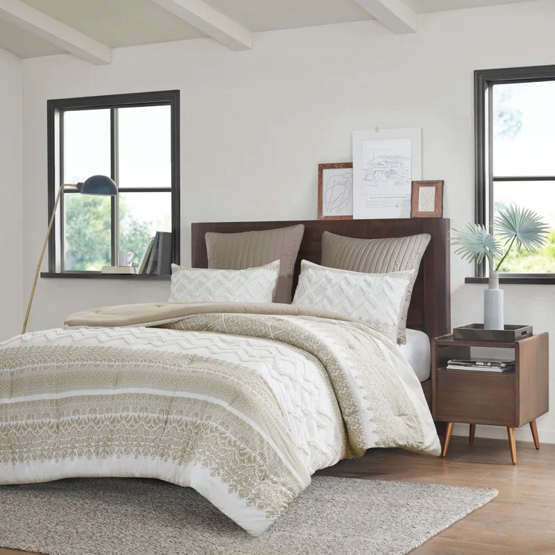 INK+IVY Mila 3 Piece Cotton Comforter Set with Chenille Tufting
