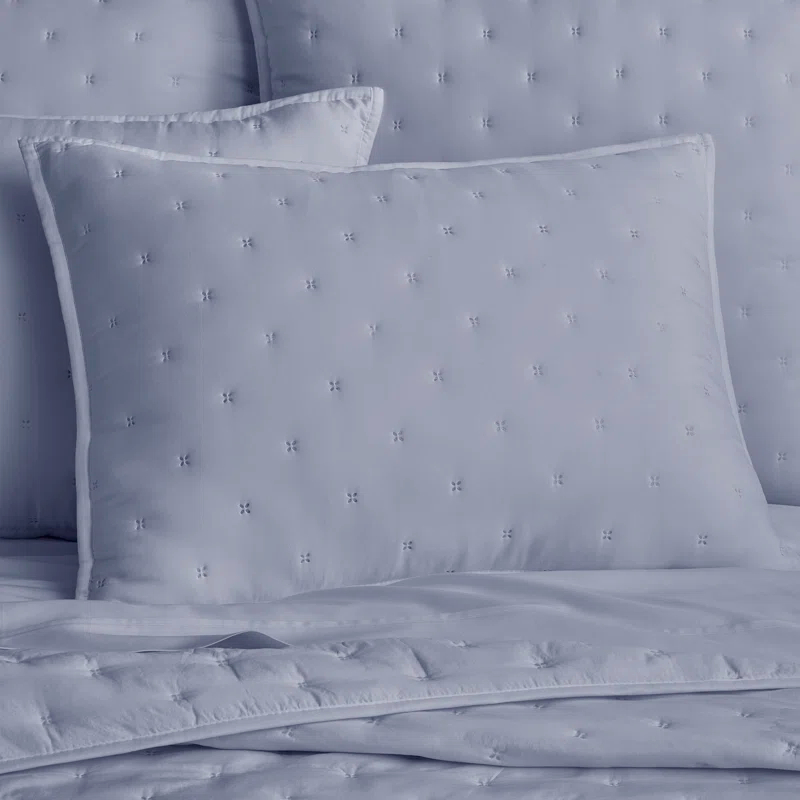 Five Queens Court Vito Quilt Set