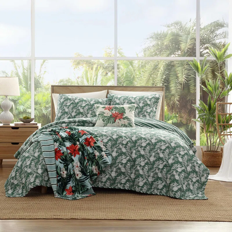 Tommy Bahama Home Pineapple Venture Tropical Cotton Floral Quilt Set
