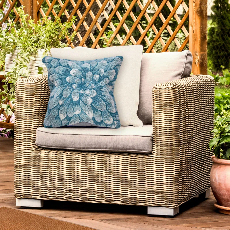 Liora Manne Frontporch Floral Throw Pillow