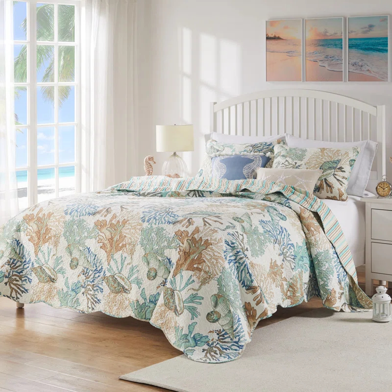 Atlantis Reversible Quilt Set with Throw Pillows