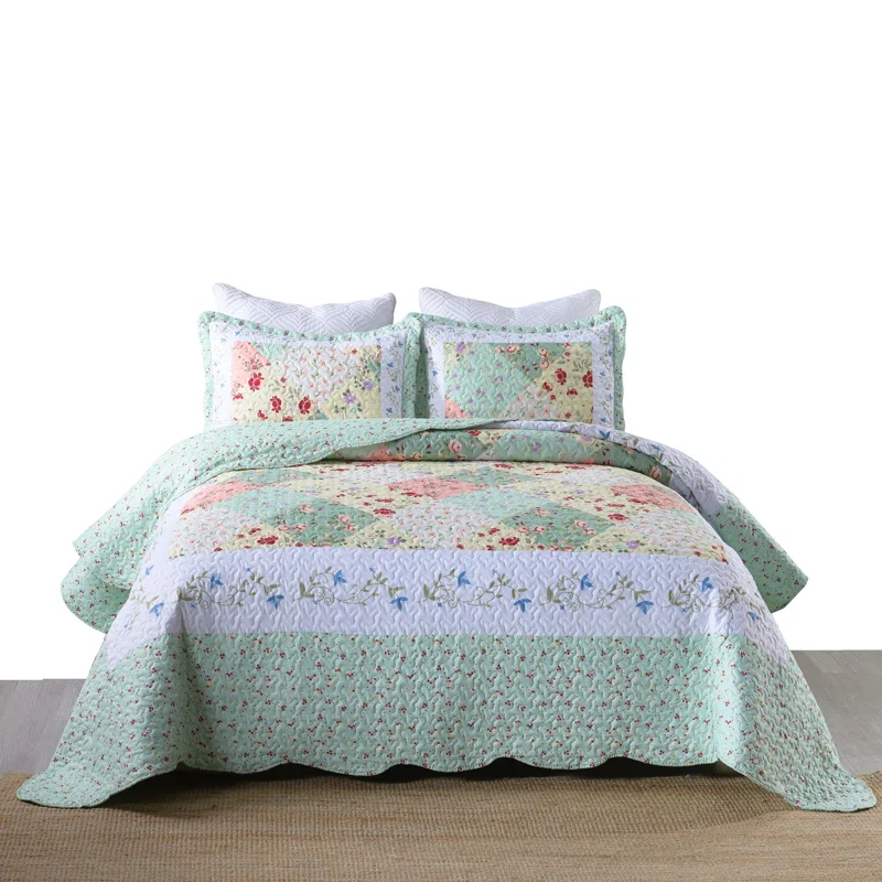 MarCielo Floral Quilt Set