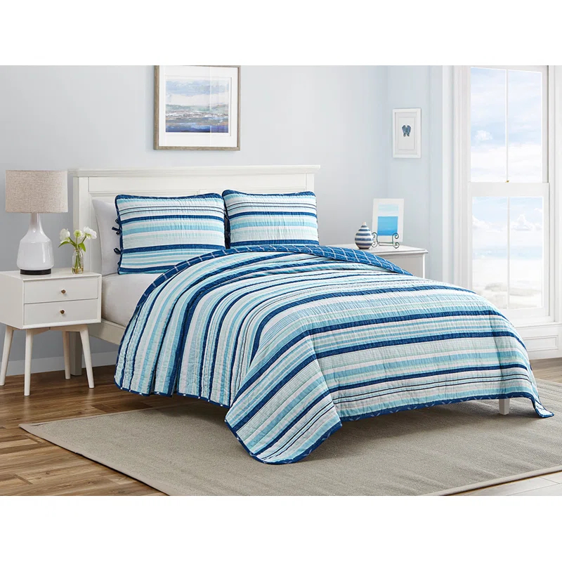 Design Studio DESIGN STUDIO Newport Stripe Navy/Blue 3-Piece Reversible Cotton Quilt Set