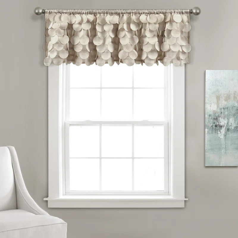 Lush Decor Gigi Scalloped Window Valance