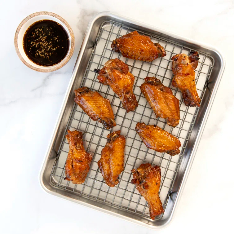 Nordic Ware Nordic Ware Naturals® Quarter Sheet with Oven-Safe Nonstick Grid