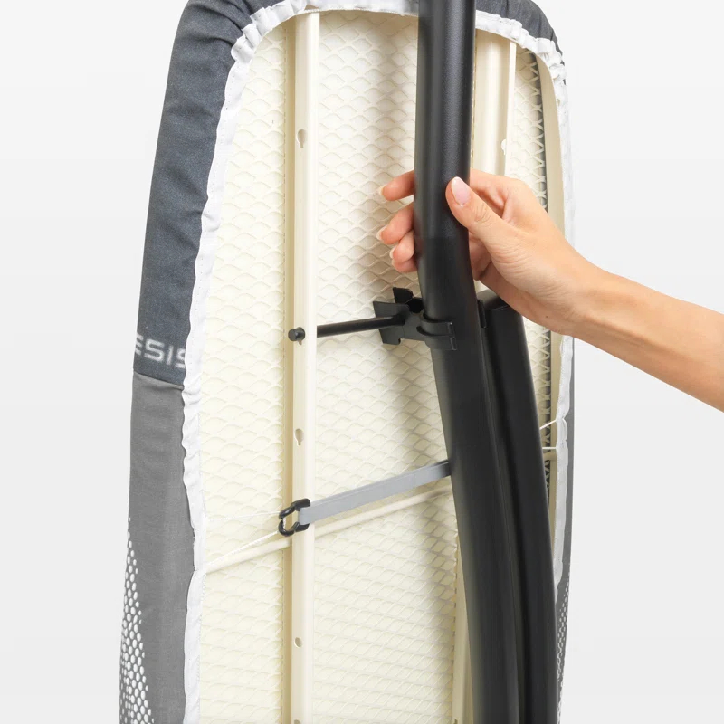 Brabantia Size D XL Ironing Board with Heat Resistant Parking Zone