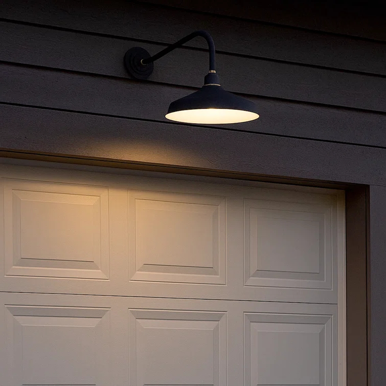 Hinkley Foundry Classic Aluminum Straight Arm Outdoor Barn Light