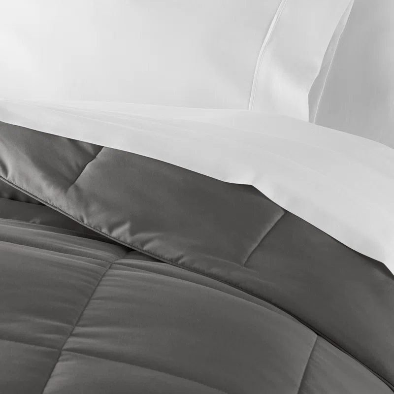 Becky Cameron Becky Cameron Lightweight All Season Down Alternative Comforter