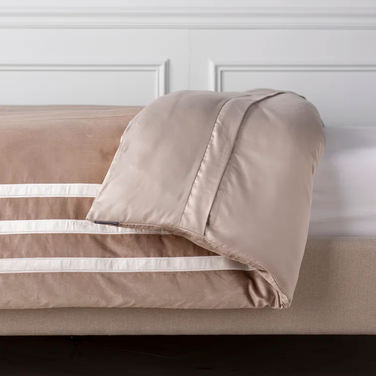 Lili Alessandra Angie Traditional Velvet Duvet Cover