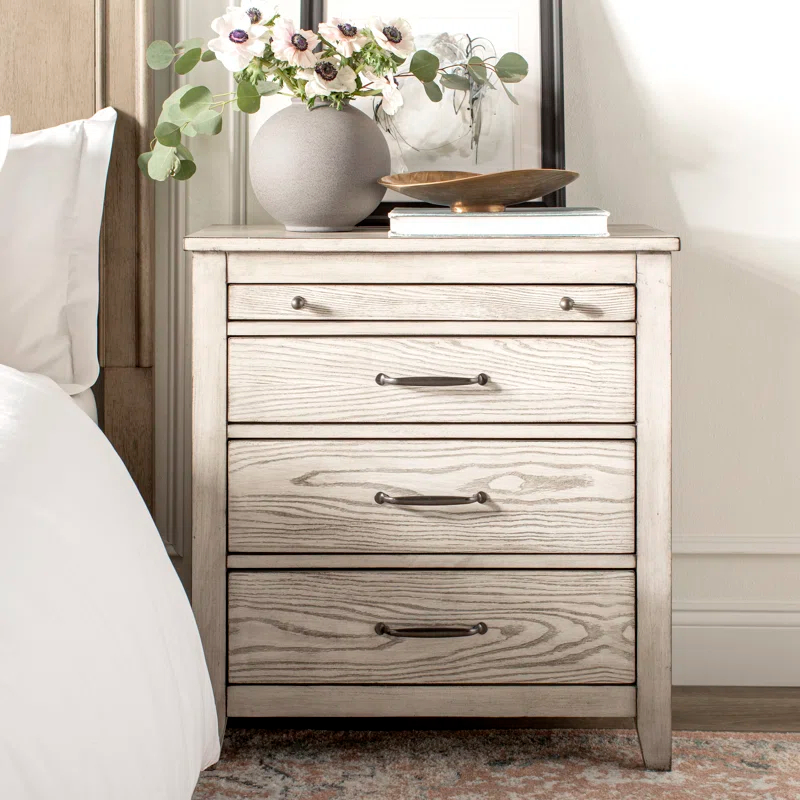 Bungalow Rose Hamar 28'' W Nightstand