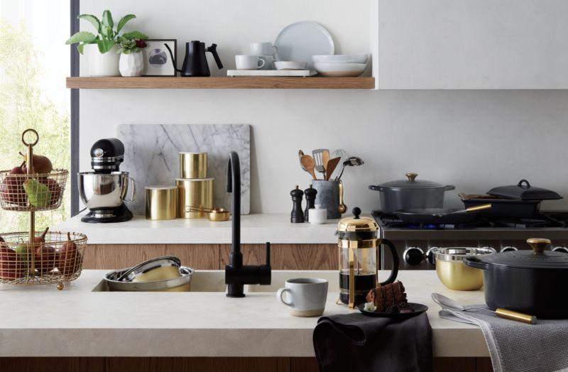 Fellow Stagg Pour Over Tea Kettle in Matte Black
