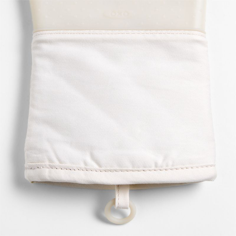 OXO ® Oat Silicone Oven Mitt