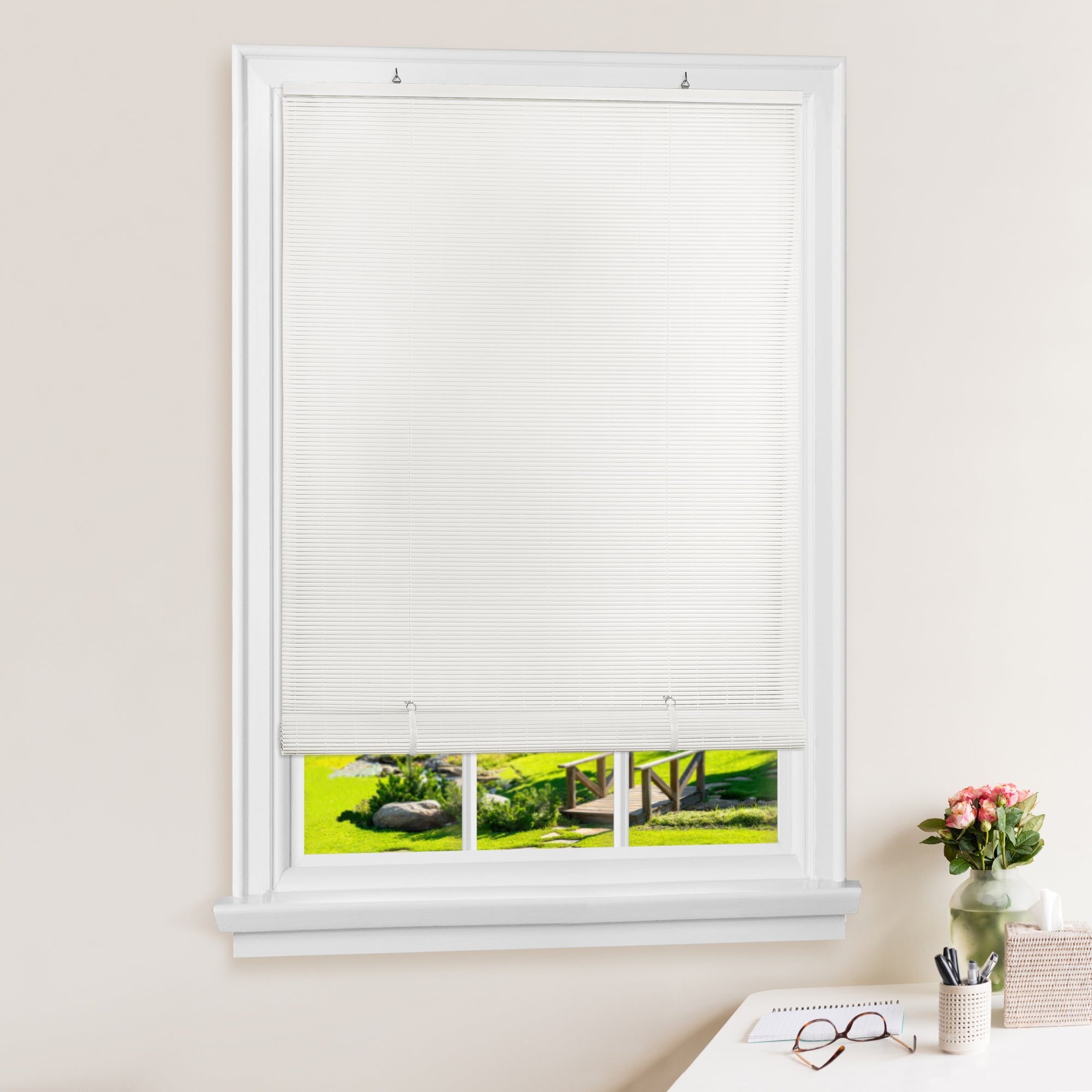 Ergode Cordless Solstice Vinyl Roll-Up Blind 30x72 - White