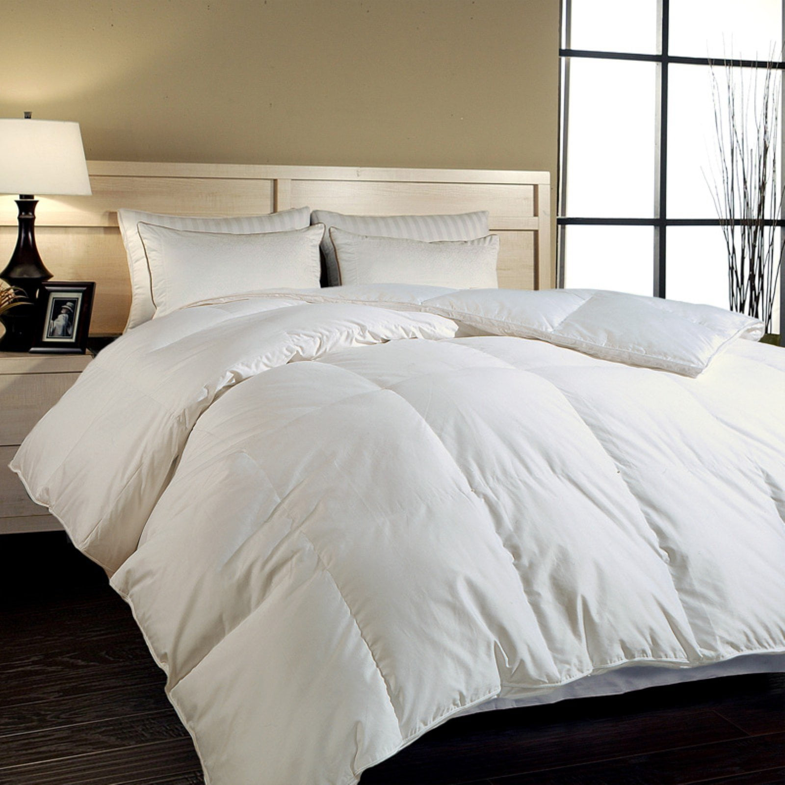 Blue Ridge Home Fashions Naples 700 Thread Count Down Alternative Comforter  - Full/Queen