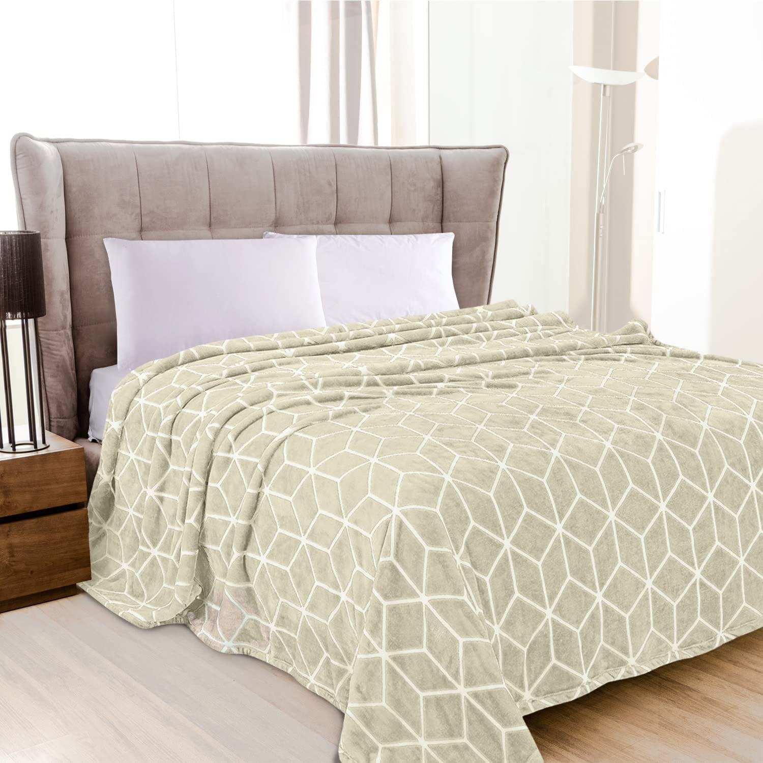 Flannel Fleece Throw Blanket, Cube Print, Lightweight and Cozy Material, All Season Suitable, Twin/Twin XL, Cream-Beige