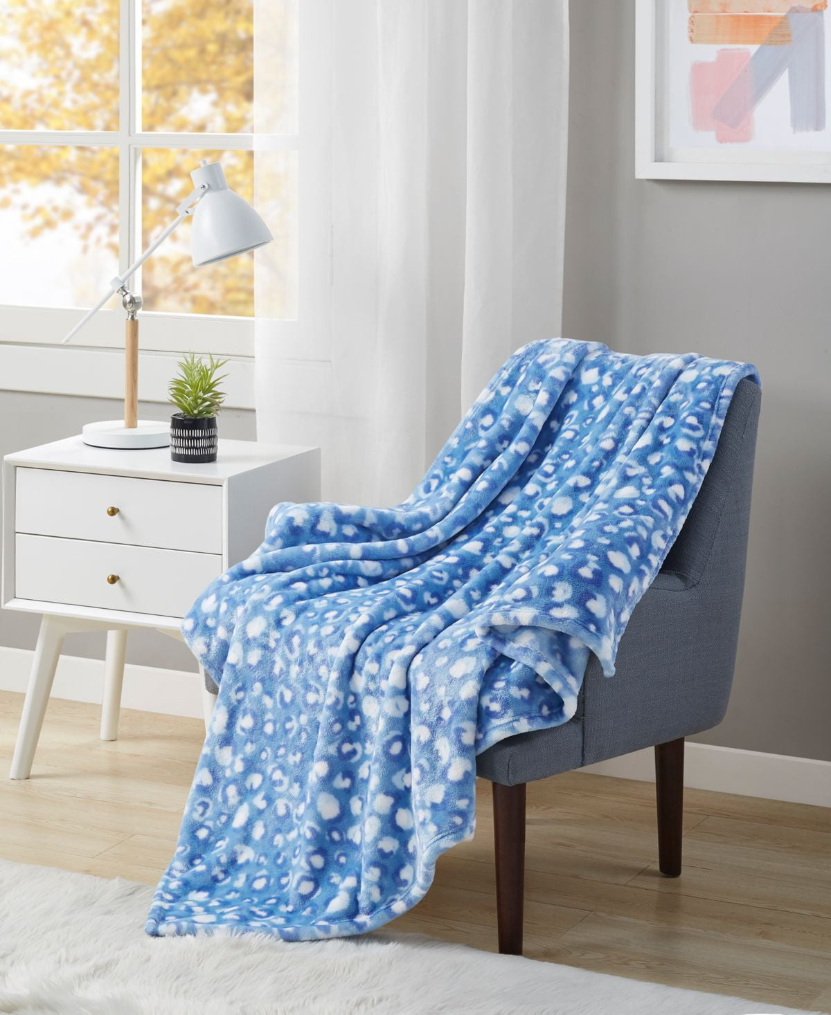 Martha Stewart Collection Cheetah Printed Plush Throw, 50 X 60
