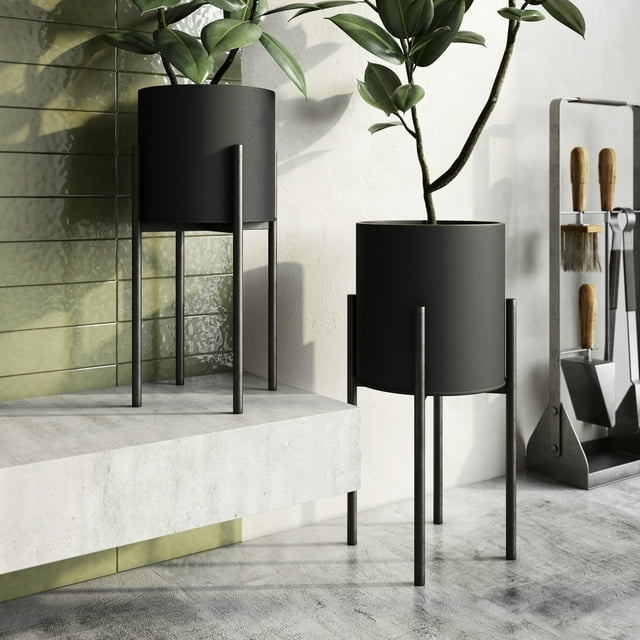 Aspire Home Accents Jaxon Modern Black Planters (Set of 2)