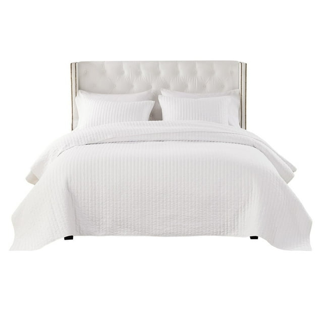 Benjara Xumi 3pc Cal King Quilt and Pillow Sham Set, Channel Style Antique White