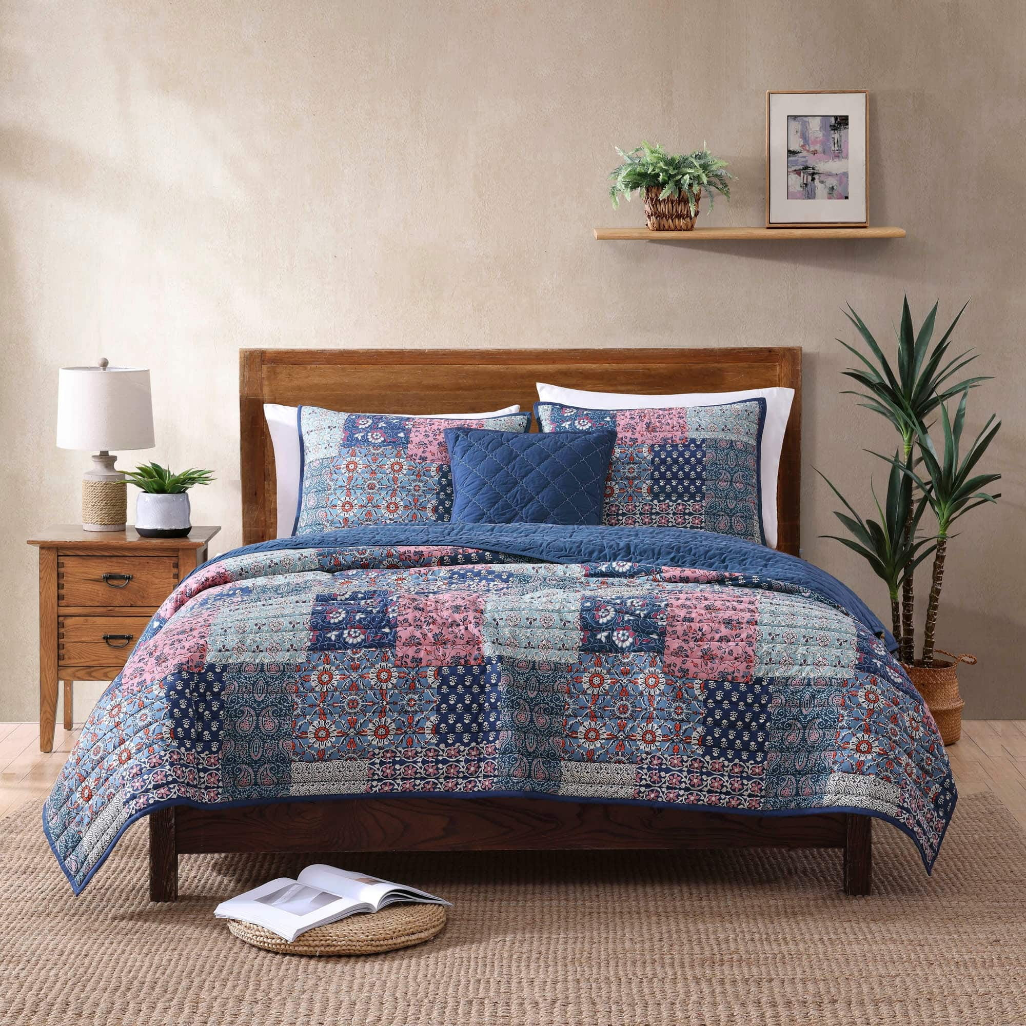 Brielle Home  Indira Reversible Patchwork Quilt Set Full - Queen