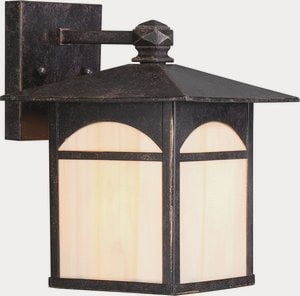 Canyon 1 LT 7" Outdoor Wall Fixture w/ Honey Stained Glass
