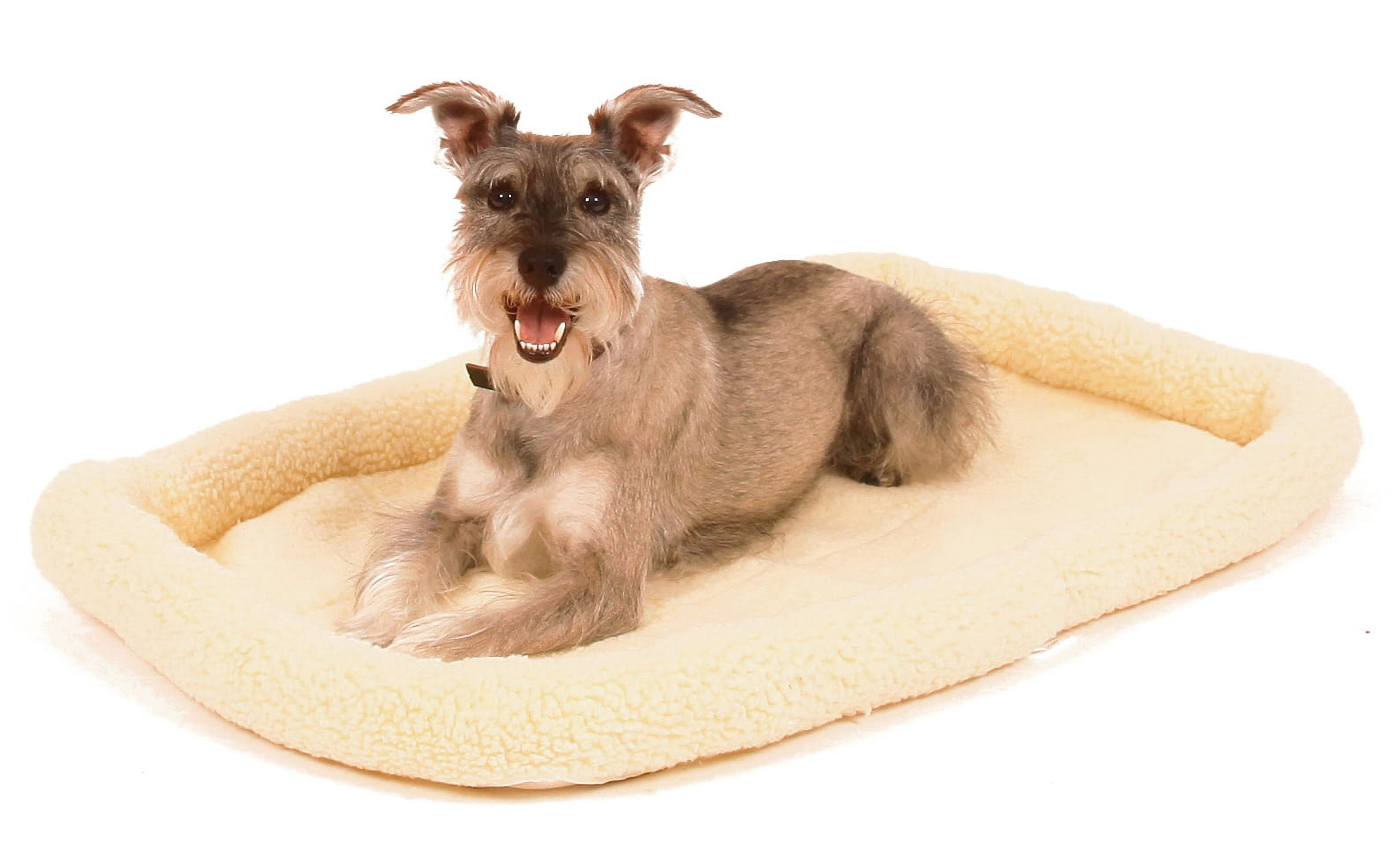 Carlson Fleece Machine Washable Pet Bed, Intermediate