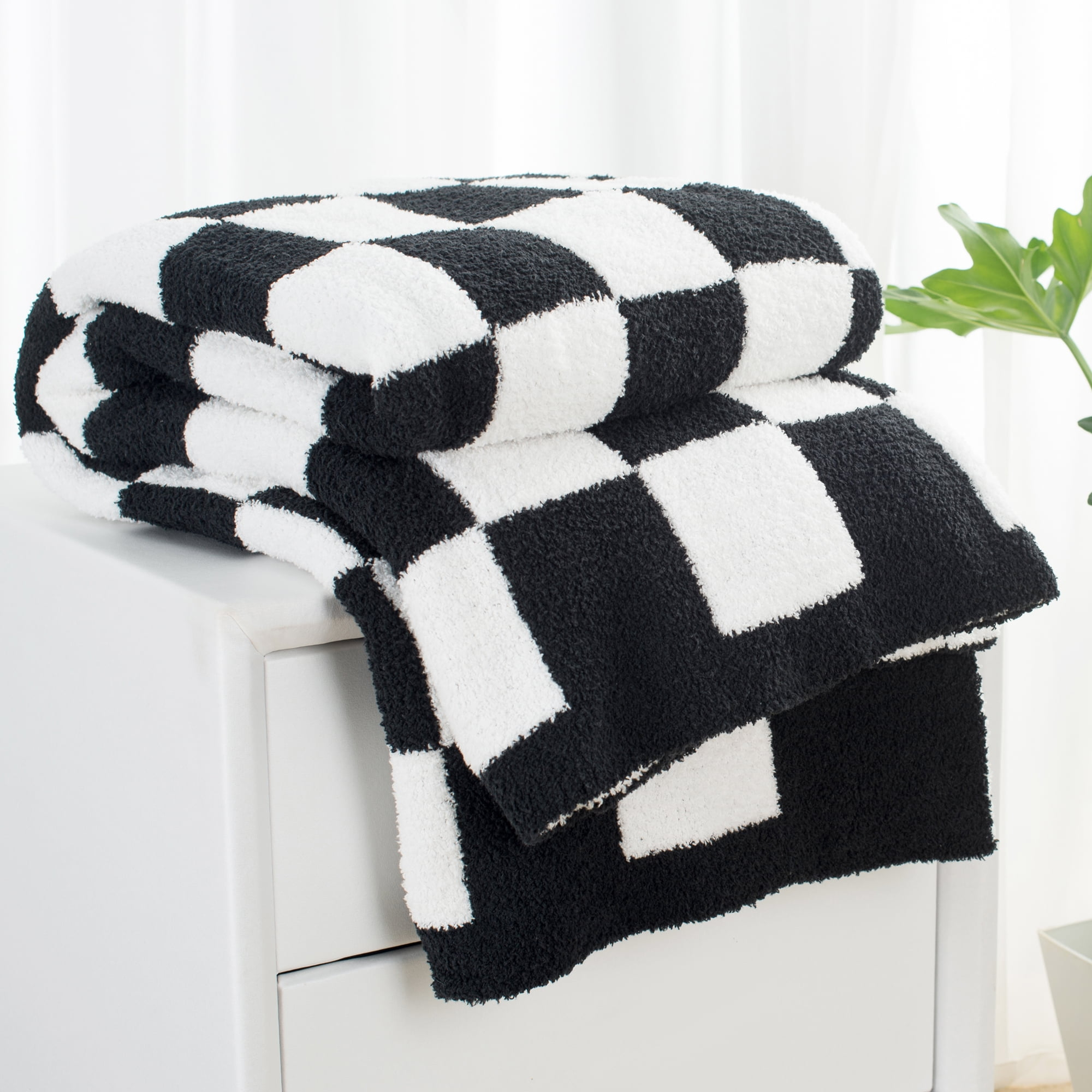 Carriediosa Black Checkered Throw Blanket 50" x 60", Fuzzy Fluffy Throws for Couch Bed