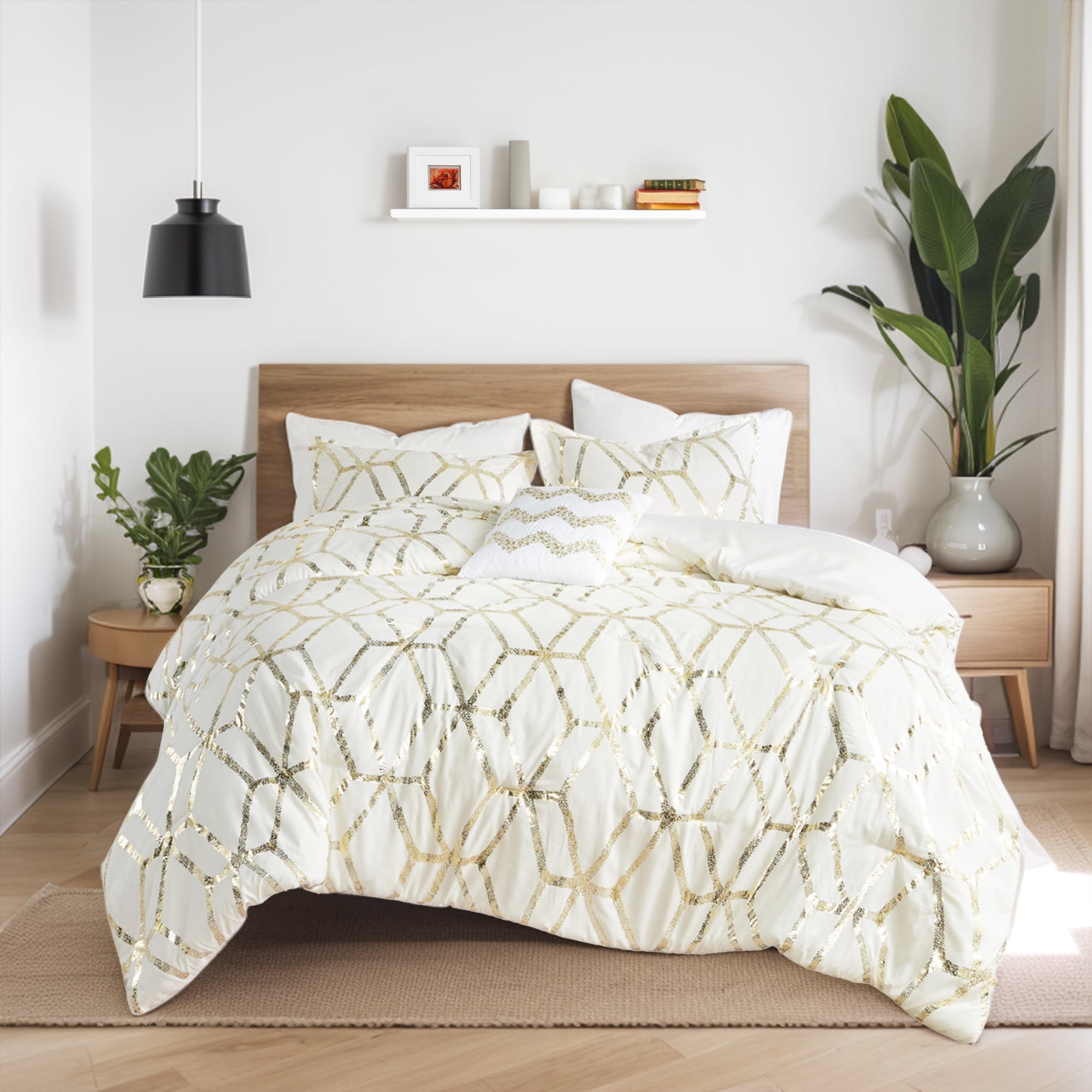 Comfort Spaces Full/Queen Size Comforter Sets, 4-Piece Bedding Set for All Season, Ivory and Gold Comforter Bed Set, Geometric Metallic