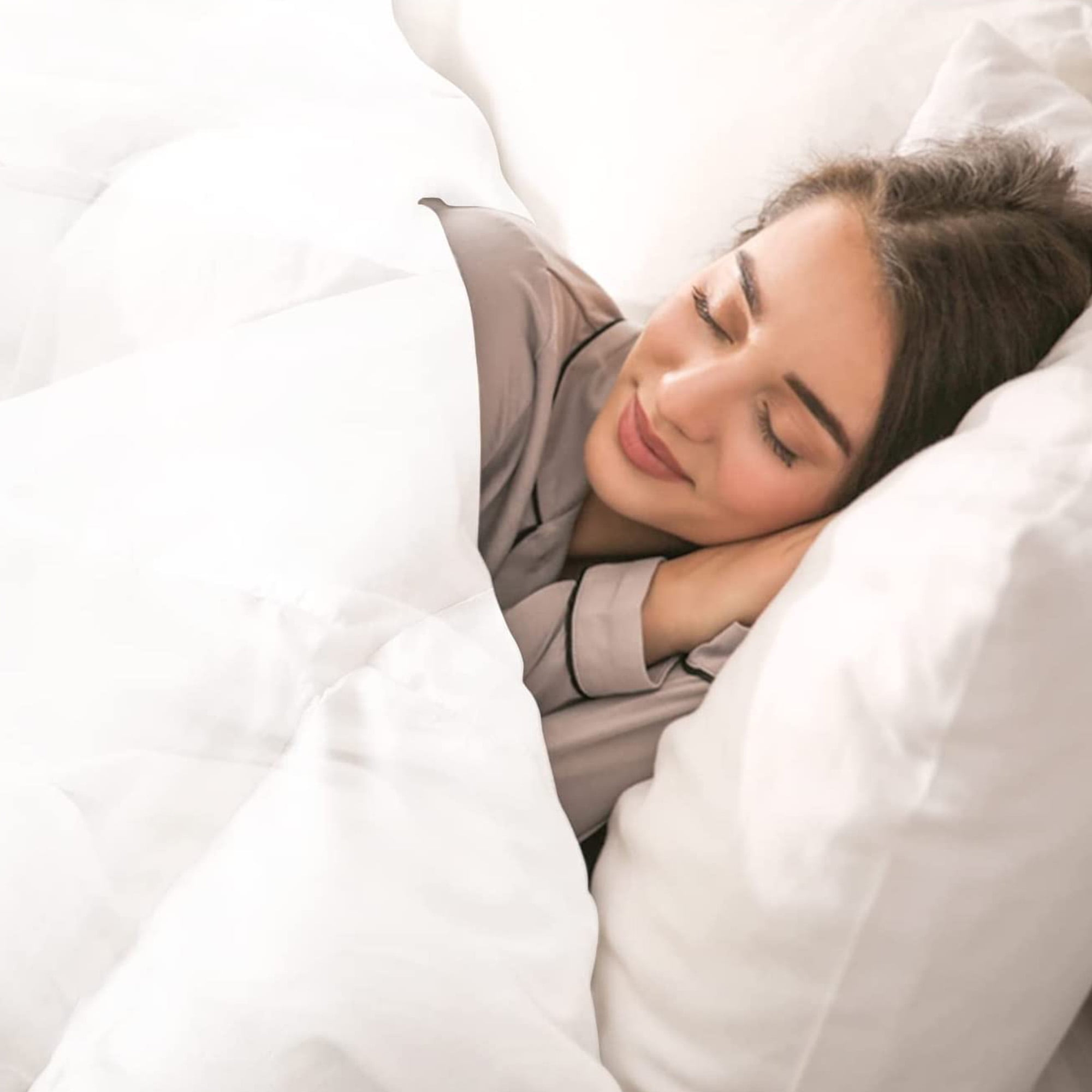Continental Bedding Serenity 700 Fill Power White Goose Down Summer Weight Comforter Full Size 76 x 86 Inches