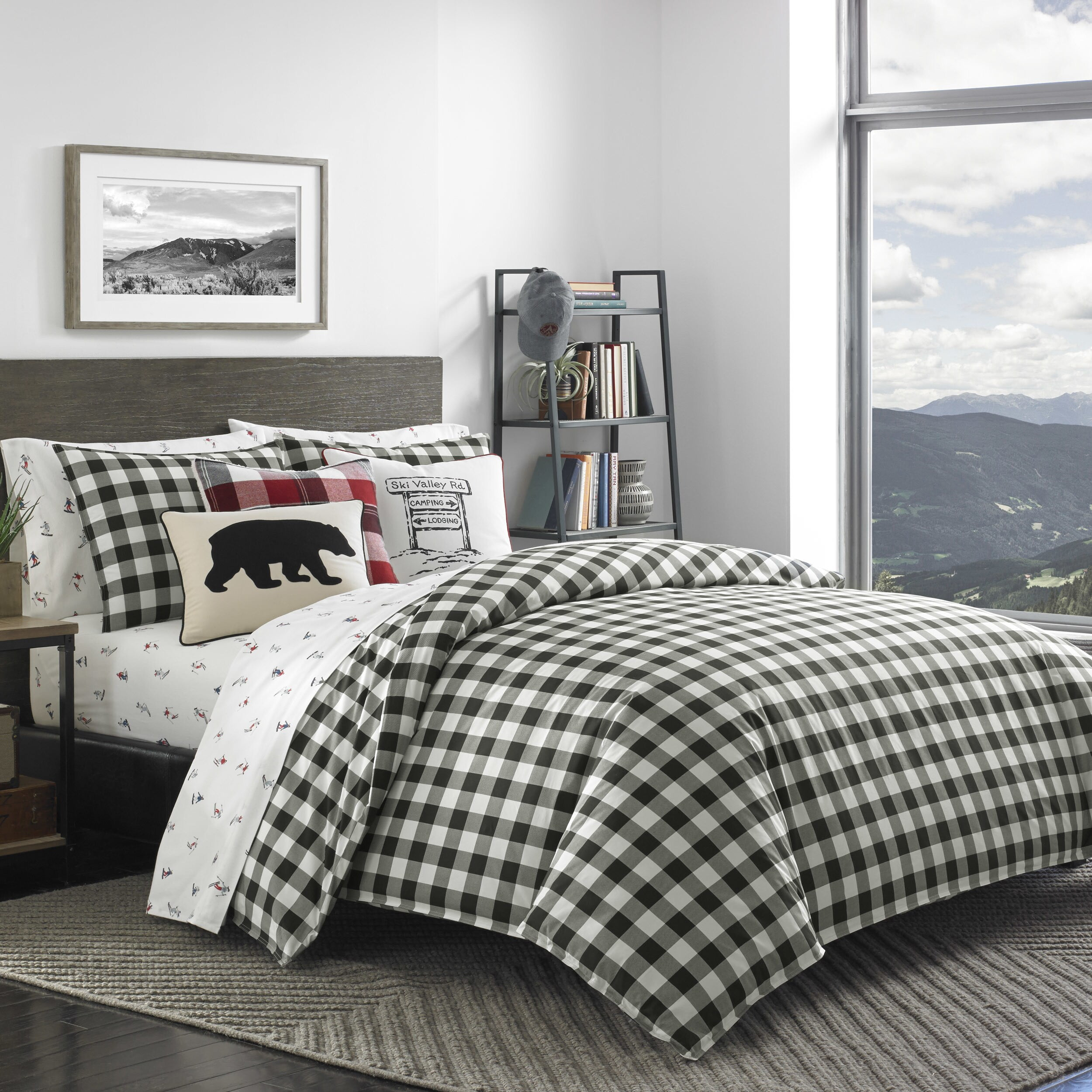 Eddie Bauer  Black/White Mountain Plaid Comforter Set