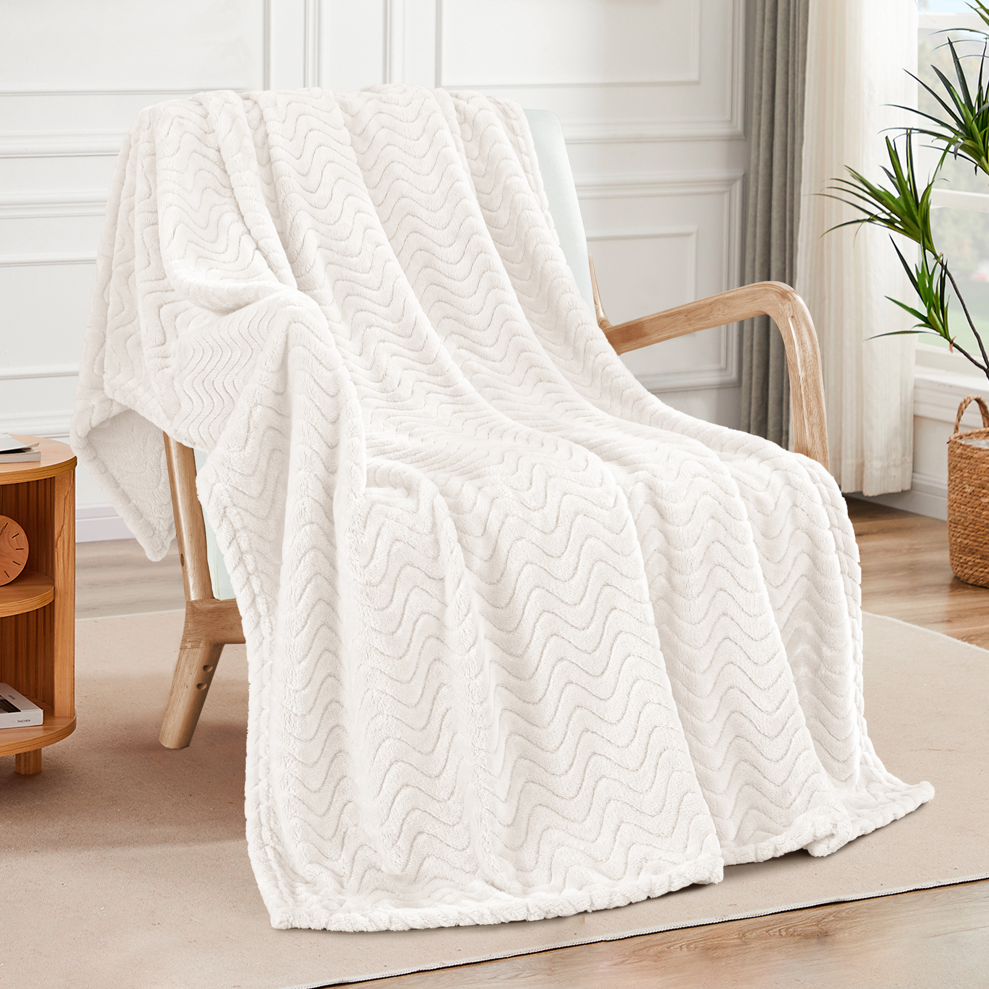 Exclusivo Mezcla Large Flannel Fleece Throw Blanket, Jacquard Weave Wave Pattern Blanket (50" x 70", Off White)