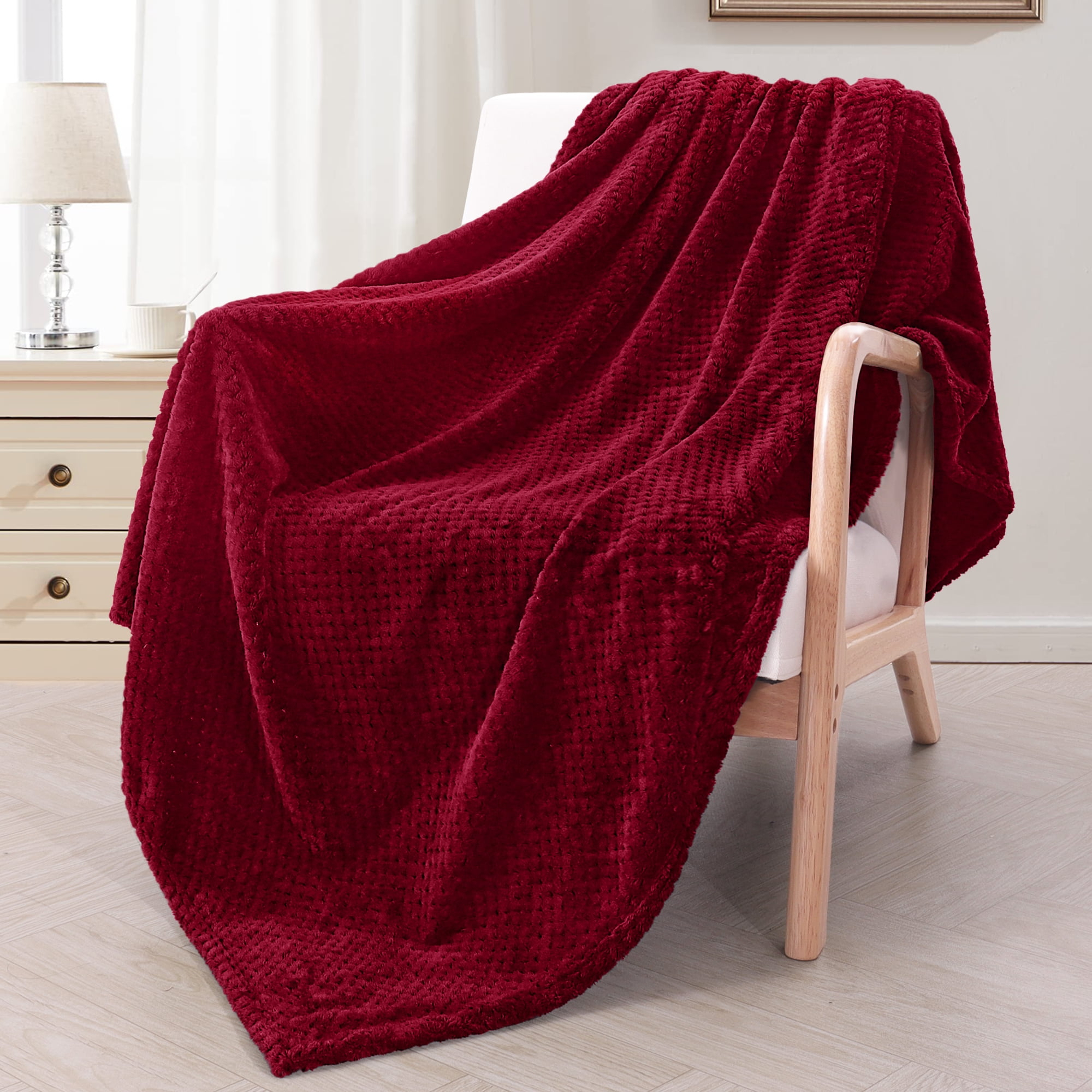 Exclusivo Mezcla Waffle Textured Extra Large Fleece Blanket, Super Soft and Warm Throw Blanket for Couch, Sofa and Bed (Burgundy, 50"x70")-Cozy, Fuzzy and Lightweight