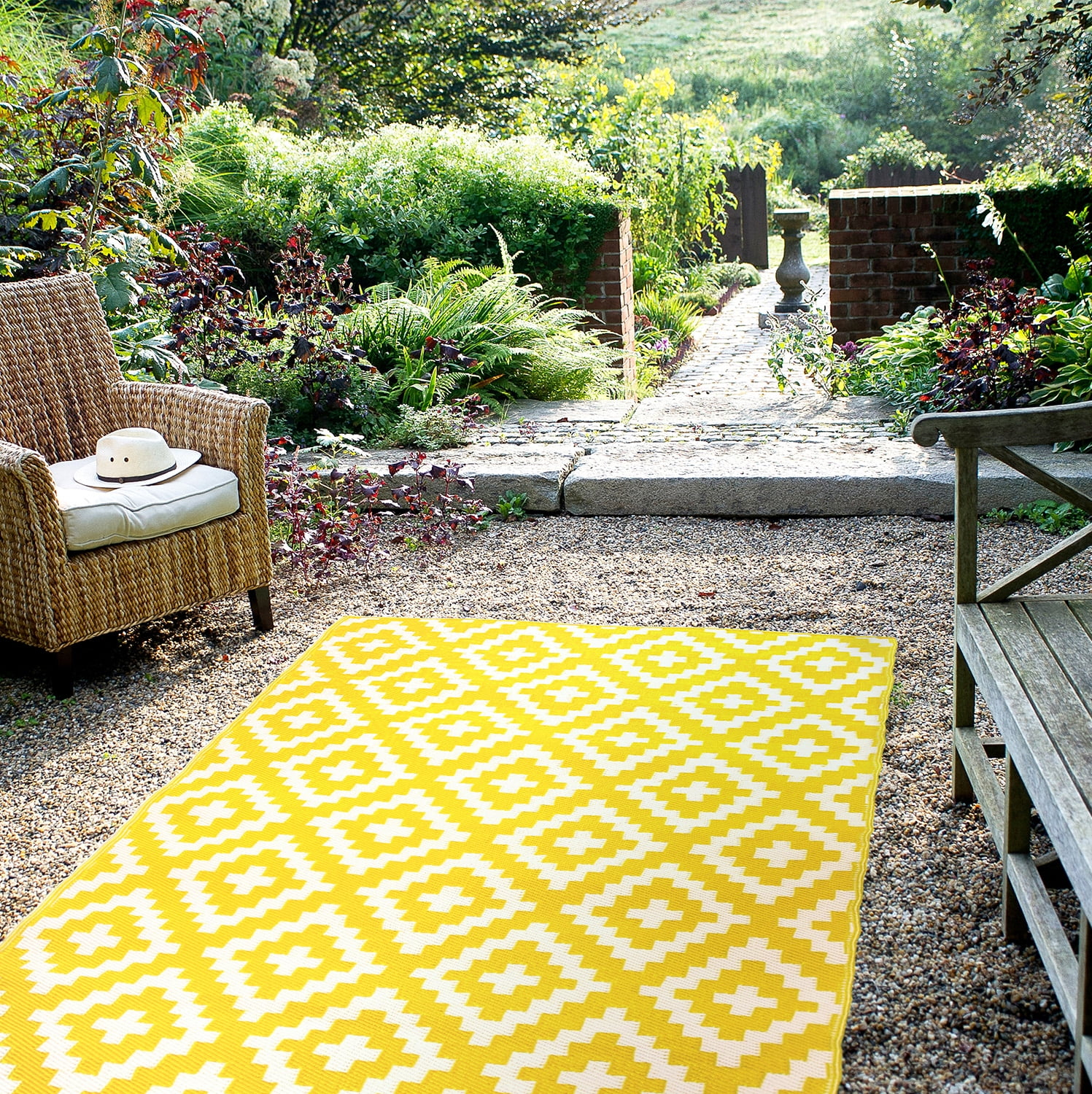 FH Home Outdoor Rug - Waterproof, Fade Resistant, Reversible - Premium Recycled Plastic - Geometric - Porch, Deck, Balcony, Mudroom, Laundry Room, Patio - Aztec - Yellow & White - 3 x 5 ft