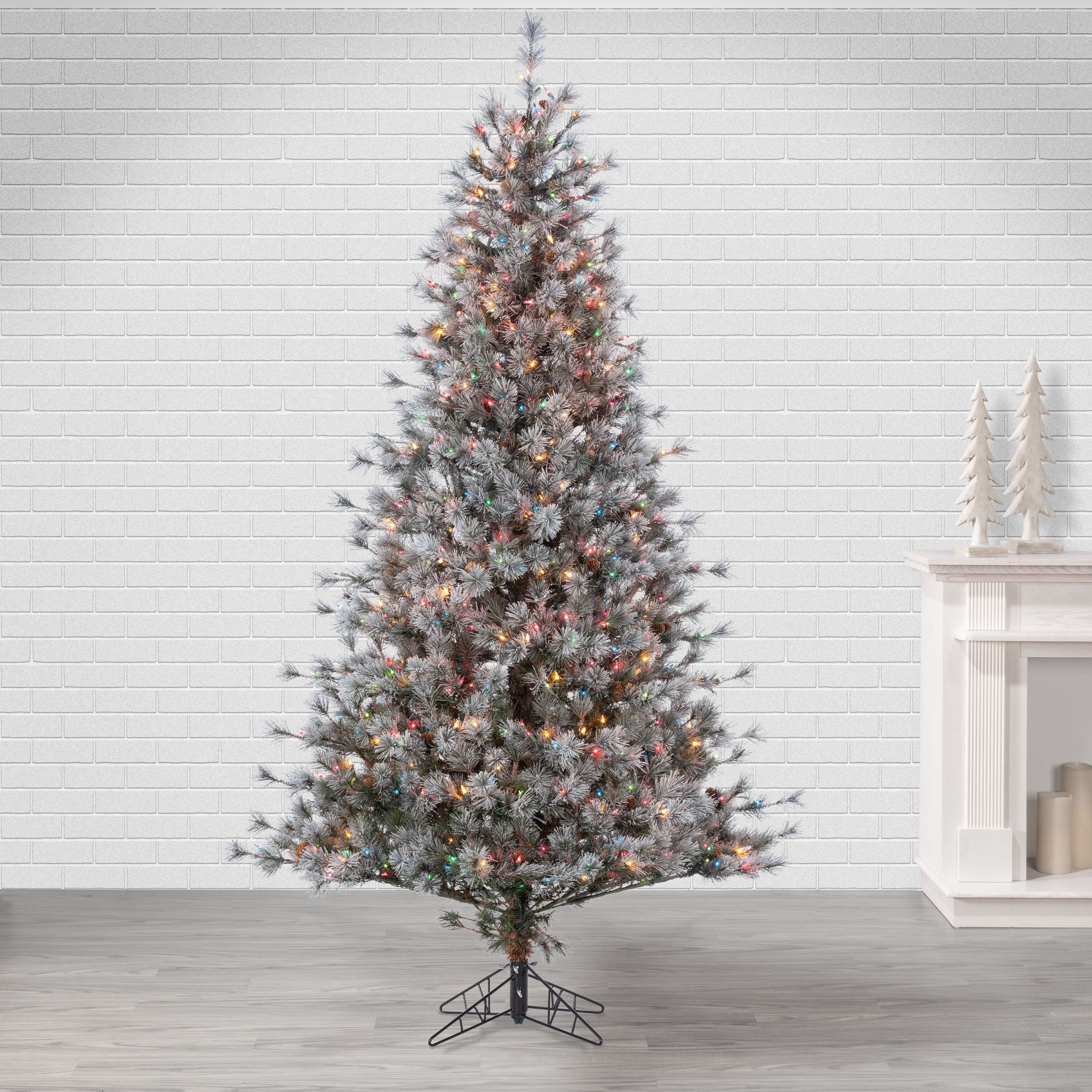 Gerson 7.5 ft. Pre Lit Clear Incandescent Lightly Flocked Hard Needle Scotch Pine