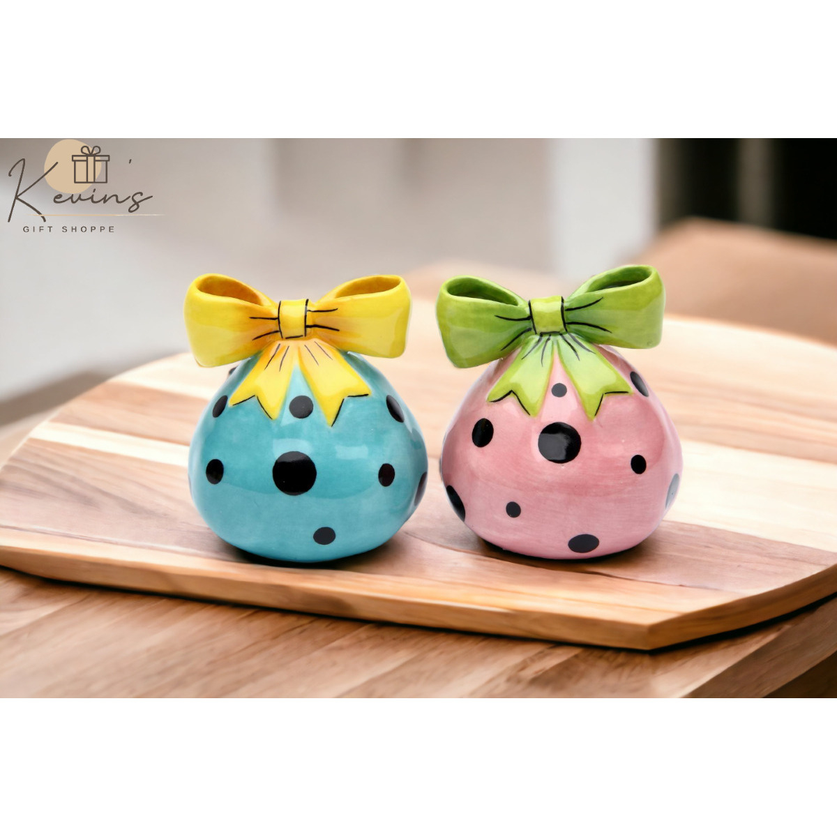 Cosmos Gifts Dots Salt and Pepper Set