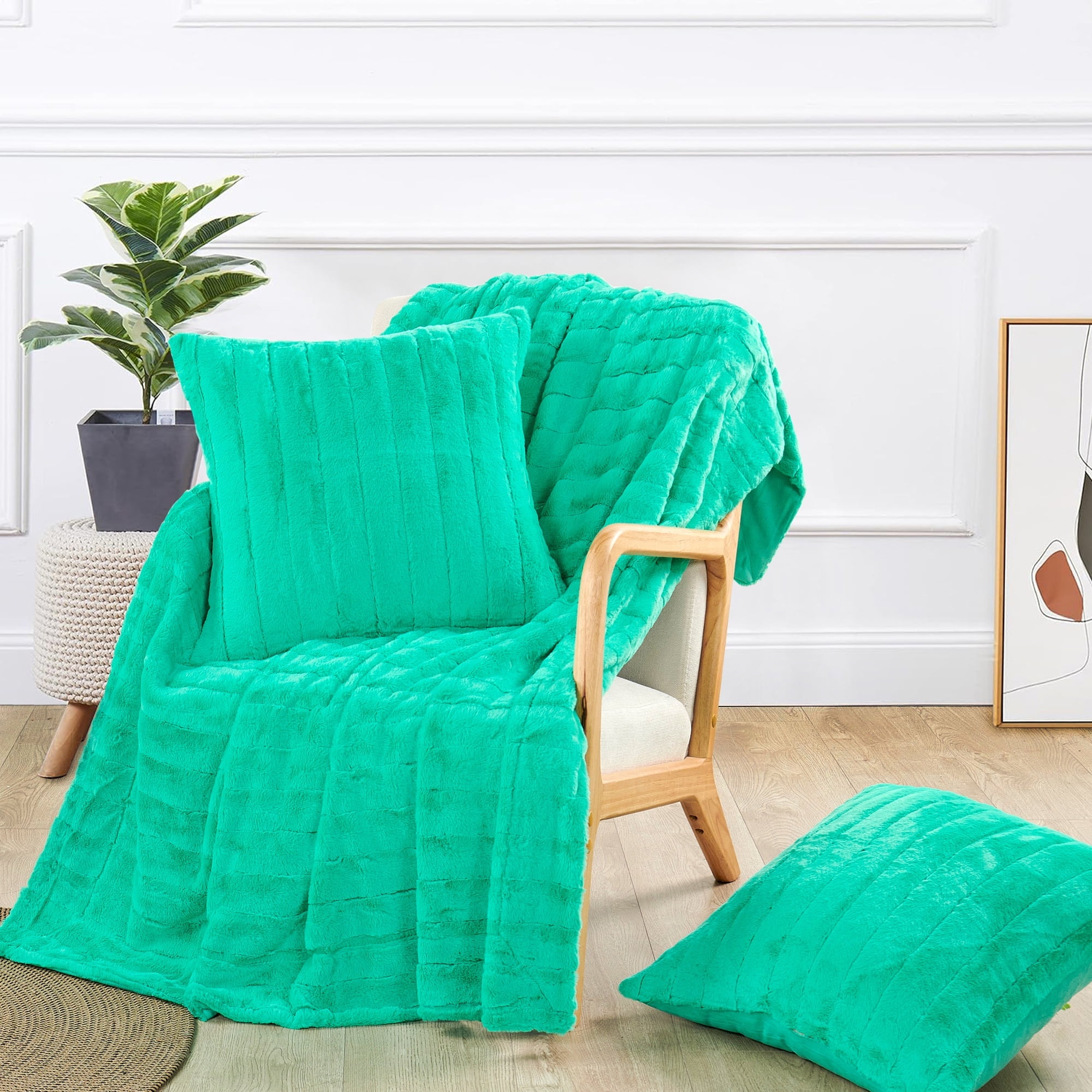 Home Soft Things Luxury Rabbit Faux Fur Throw Blanket