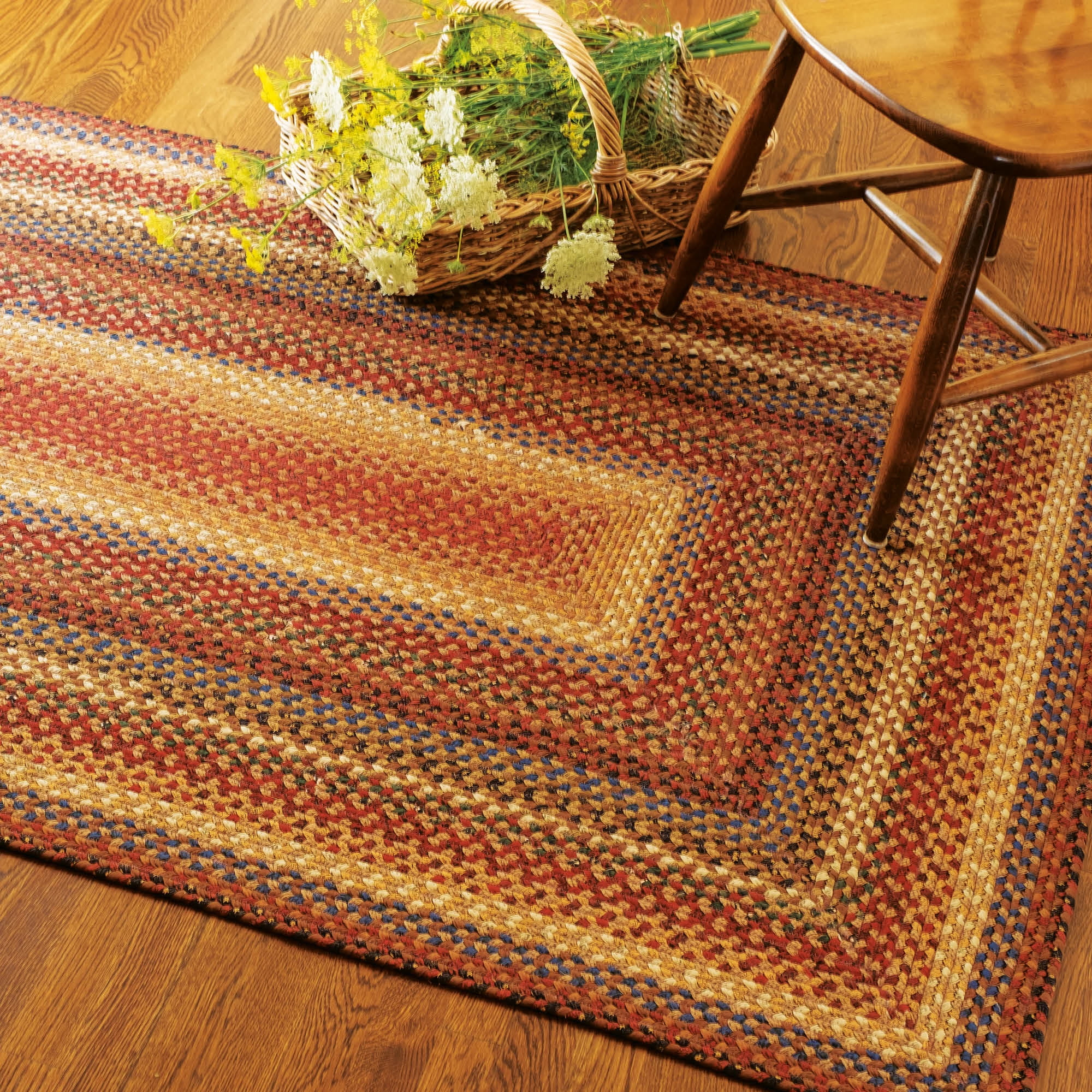 Homespice - Biscotti Braided Rectangular Rug, Ideal as Country Bathroom Rugs and Rustic Kitchen Rugs - Printed Cotton Fabric, Flat, Soft, and Reversible - Luxury Brown and Cream Rug, 27x45 Inches