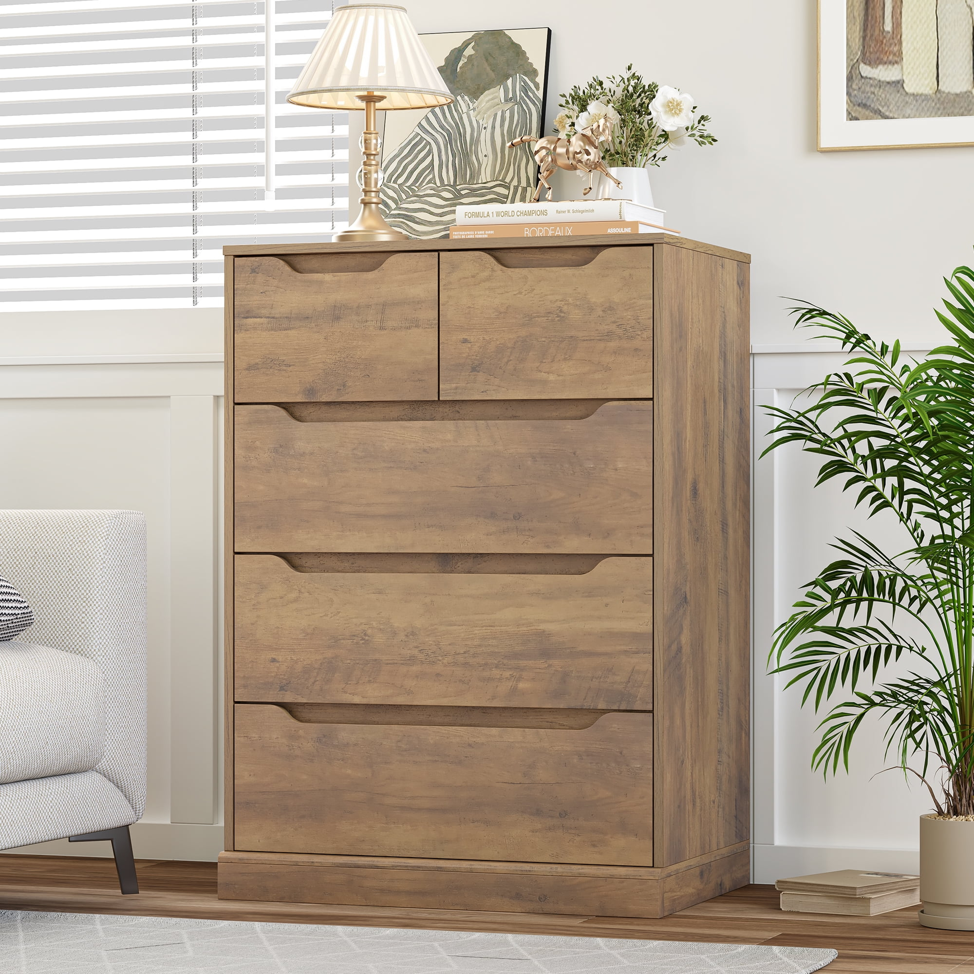 Homfa Dresser for Bedroom, Wood Storage Chest of 5 Drawers with Cutout Handles for Living Room, Rustic Brown