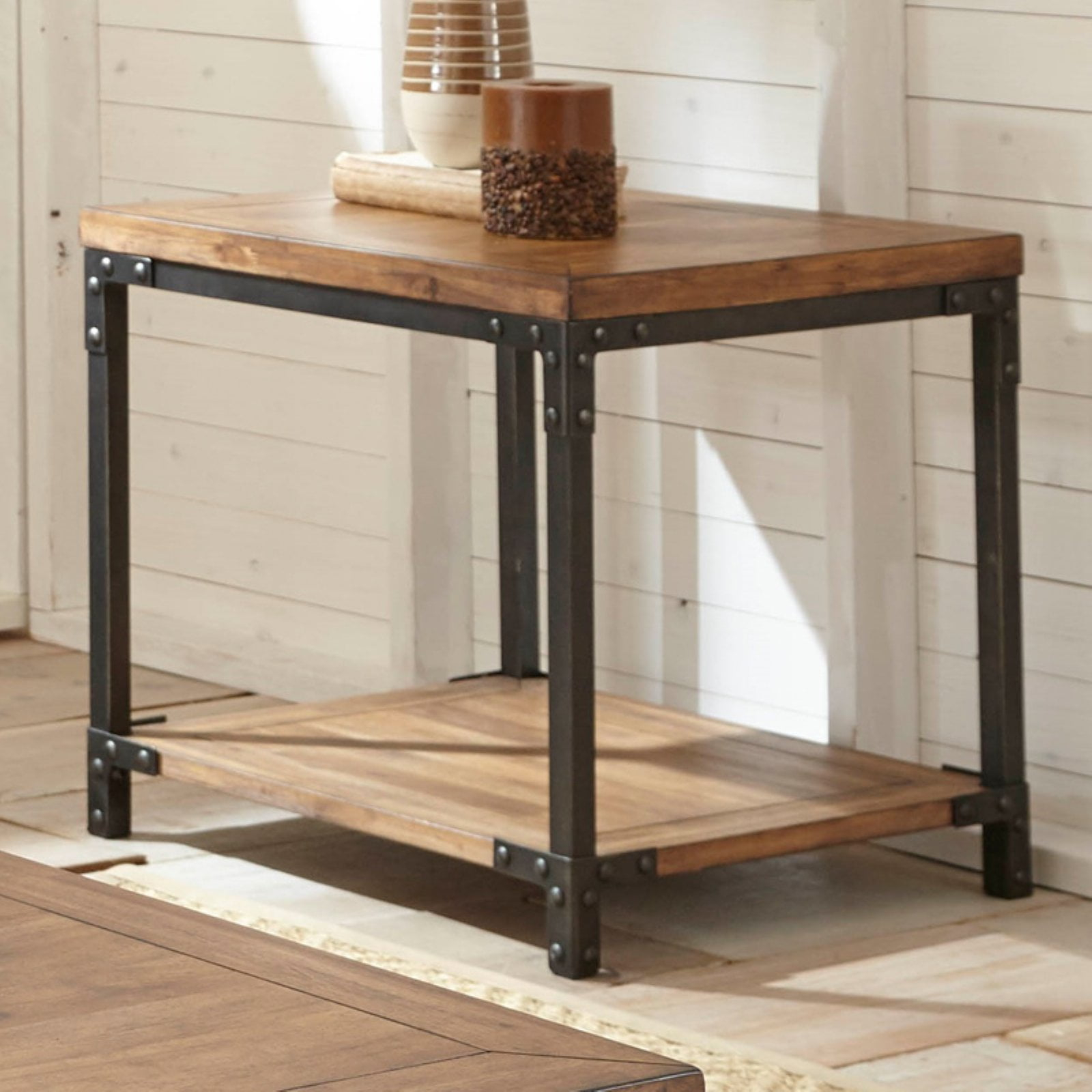 Steve Silver 23" Lantana End Table in Antique Brown Honey