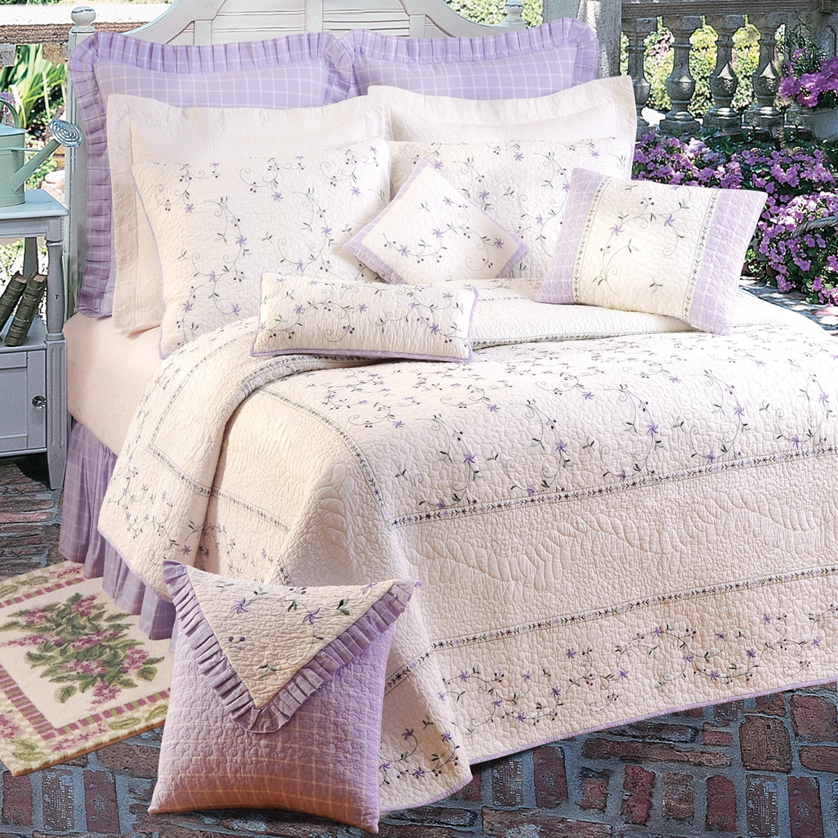 C&F Home Lavender Trellis Twin Quilt