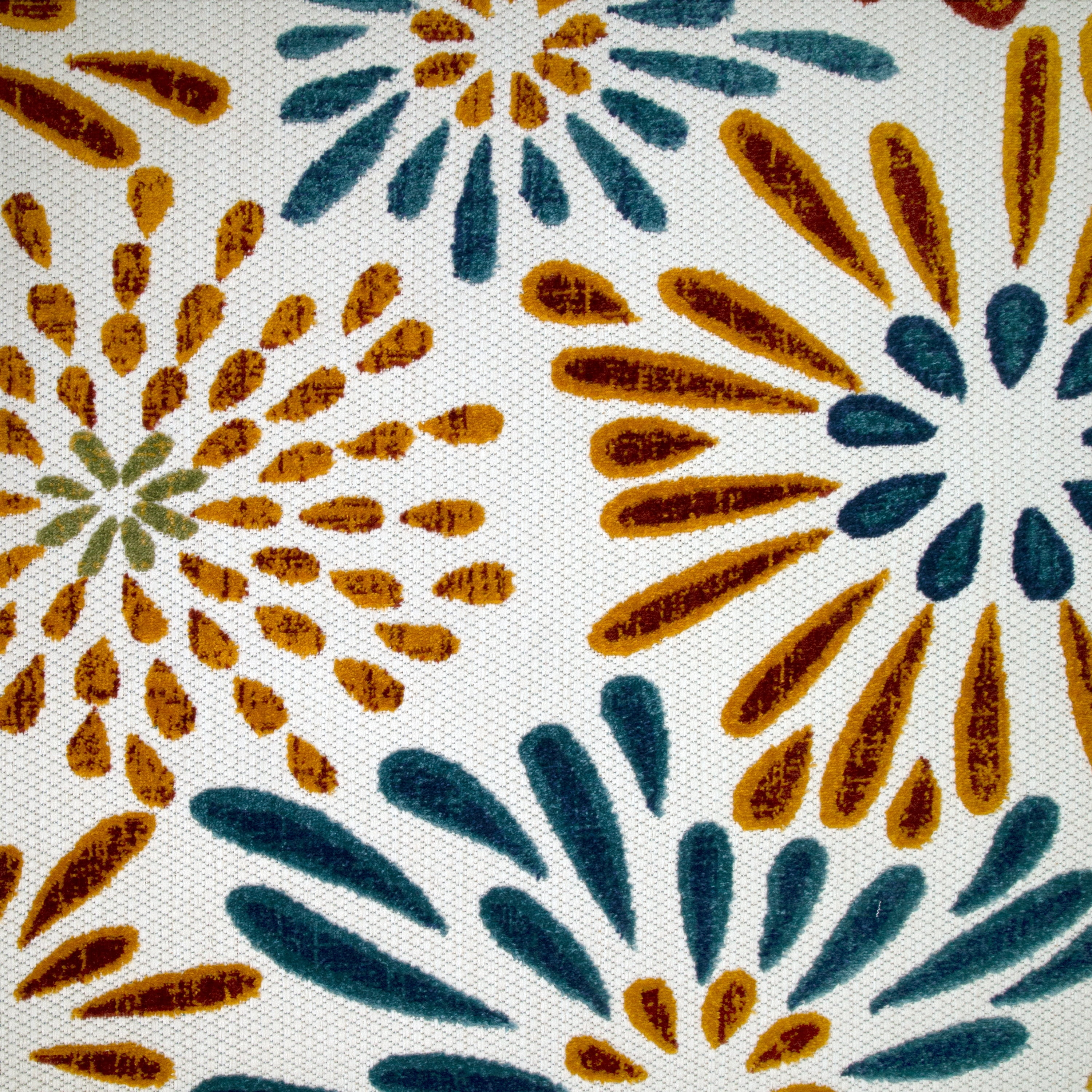 Leick Home 595421 Beam Flower Indoor Outdoor Area Rug Rectangle 6'7"x9'6"