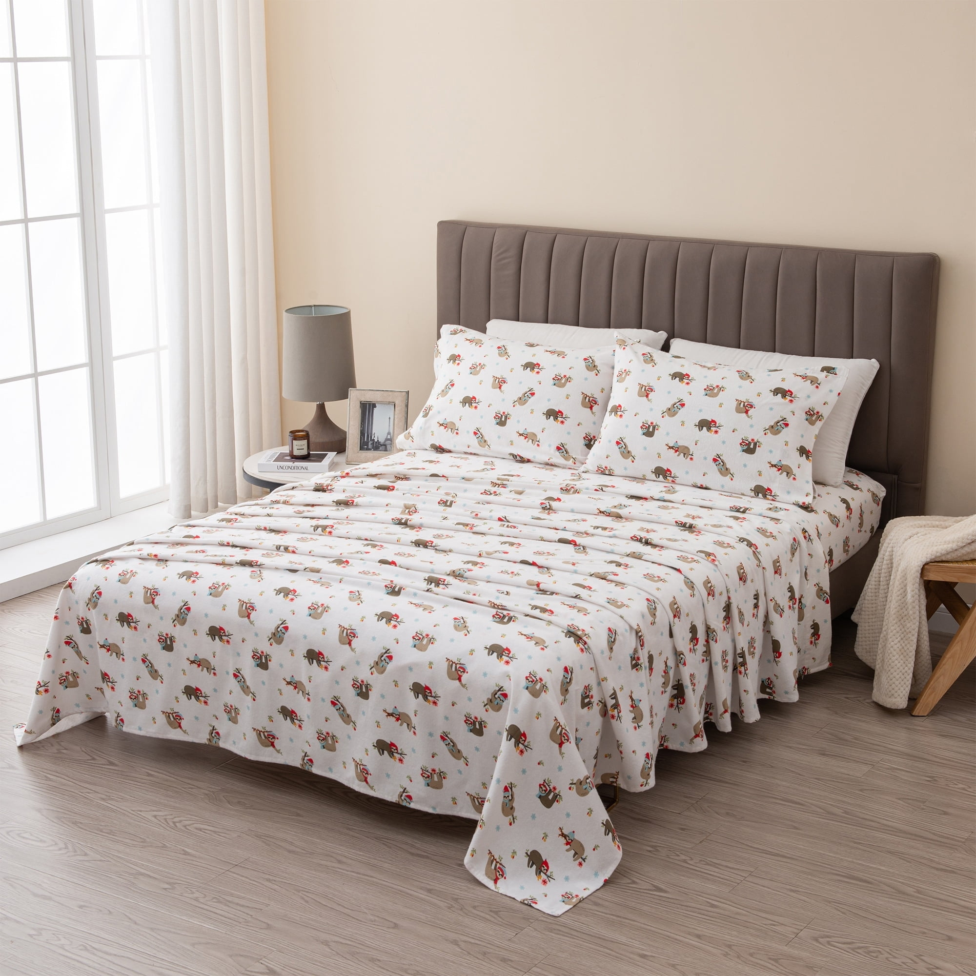 Linery & Co.  Christmas Turkish Cotton Double-Brushed Flannel Bed Sheet Set Sloth Full Cotton,Flannel Graphic Print Fully Elasticized Fitted Sheet