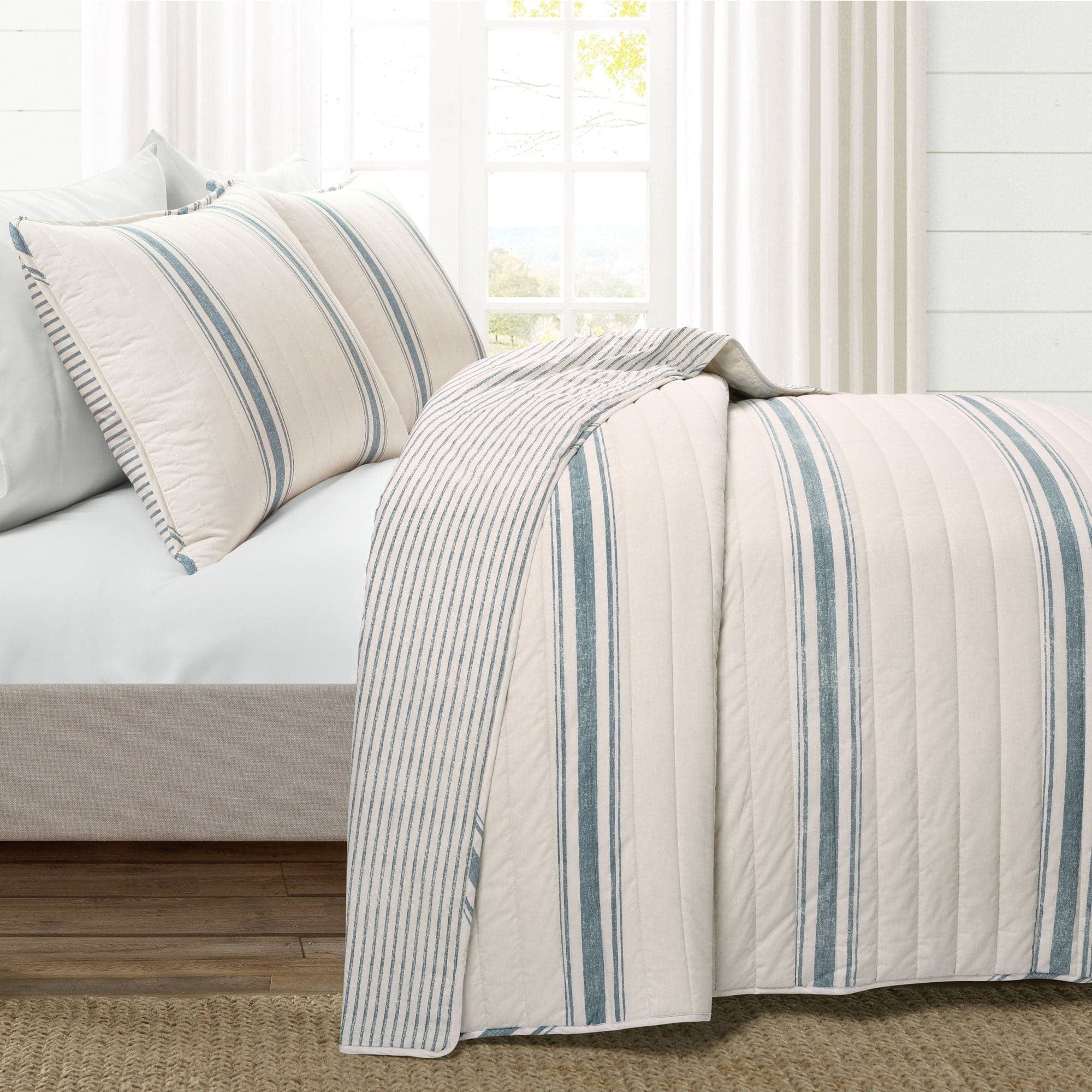 Lush Decor Farmhouse 460 Thread Count Striped 3 Piece Quilt Sets, King with Pillow Shams