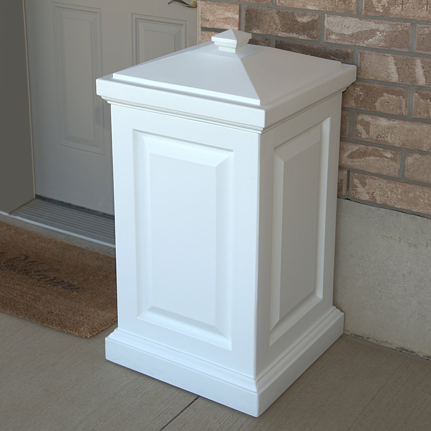 Mayne Berkshire Weatherproof Traditional Plastic Waste Bin in White