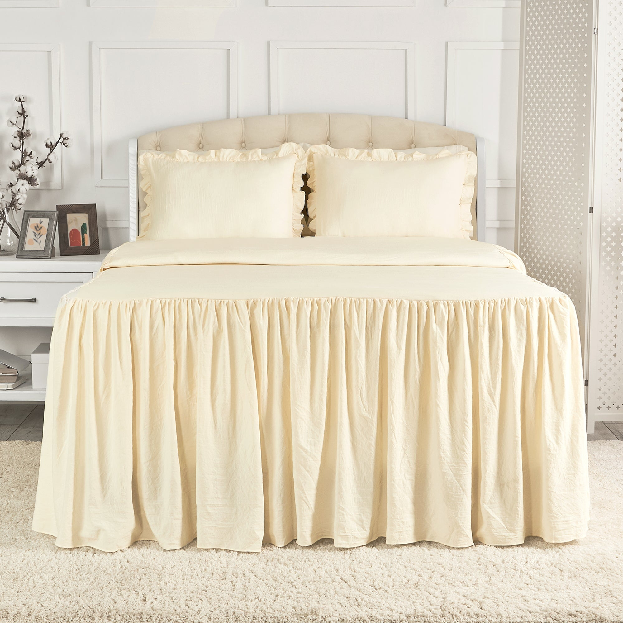 Mellanni Single-Tier Bedspread Set, Country Chic Bedding Set, 30" Drop Skirted Bedspread and 2 Shams, 3-Piece, Queen, Ivory